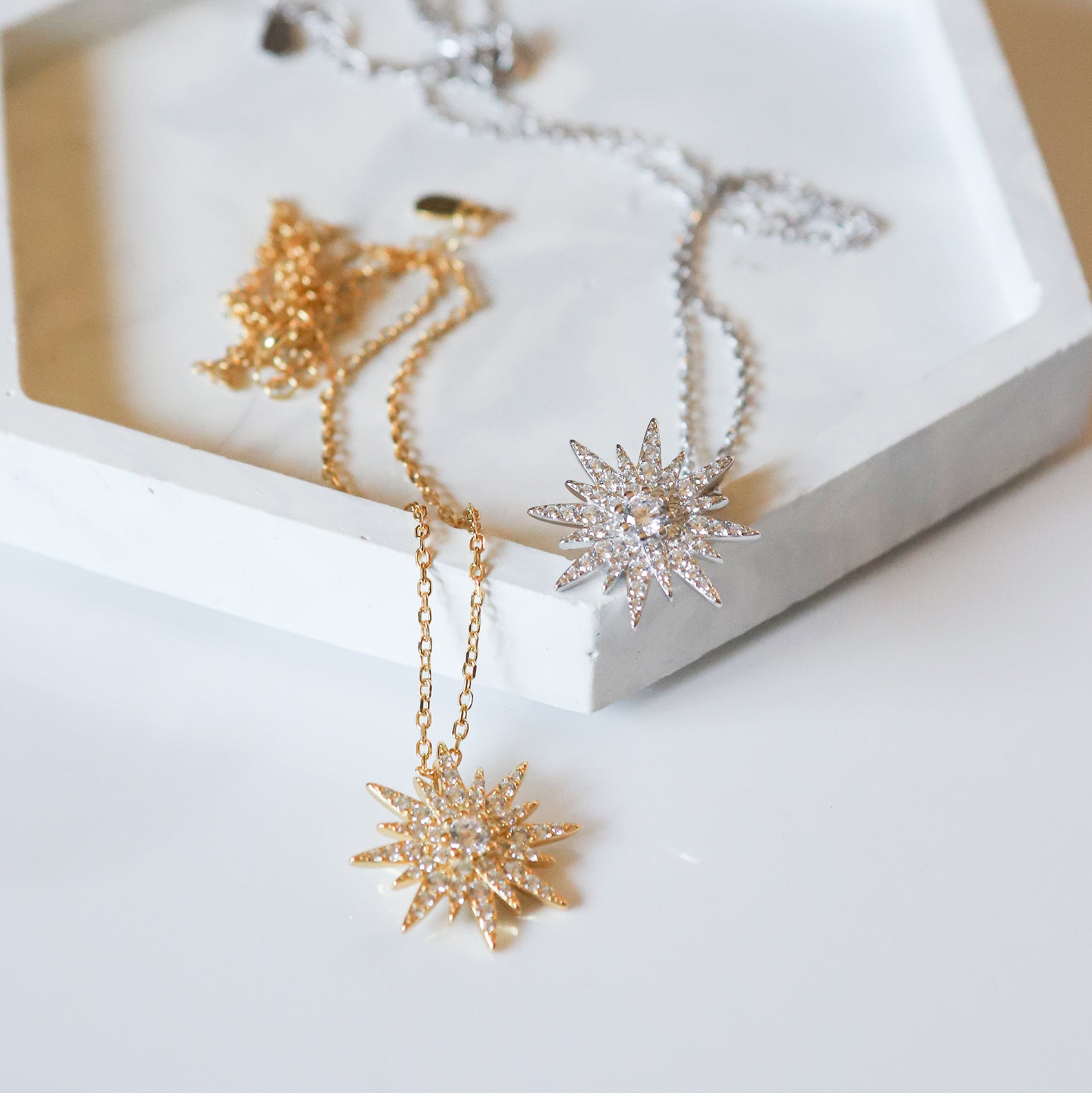 Estella Starburst Necklace | 18k Gold Plated