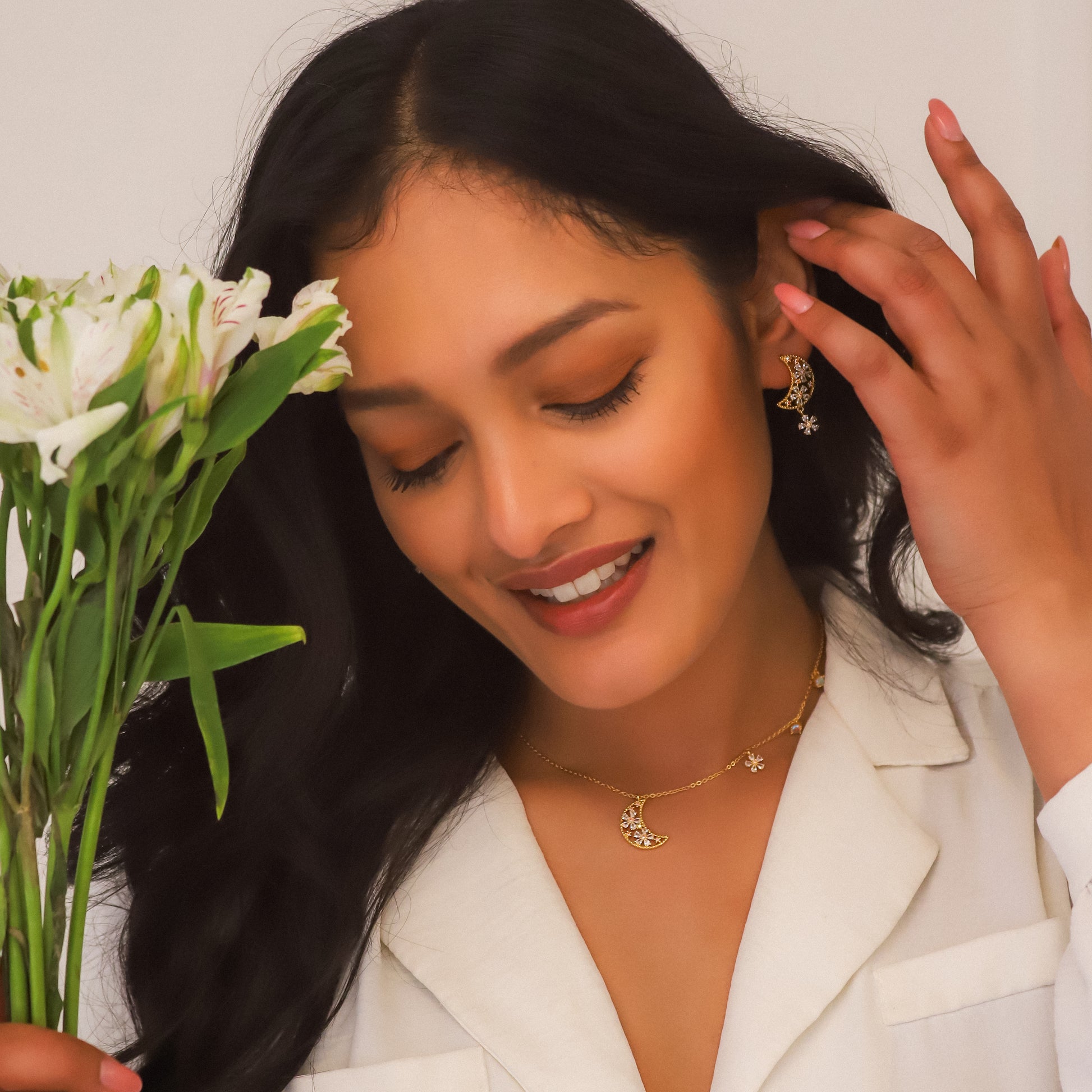 Flora Flower Moon Pendant Necklace | 18k Gold Plated