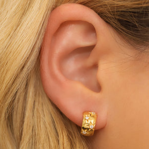 Thea Chunky Star Huggie Earrings | 18K Gold Plated
