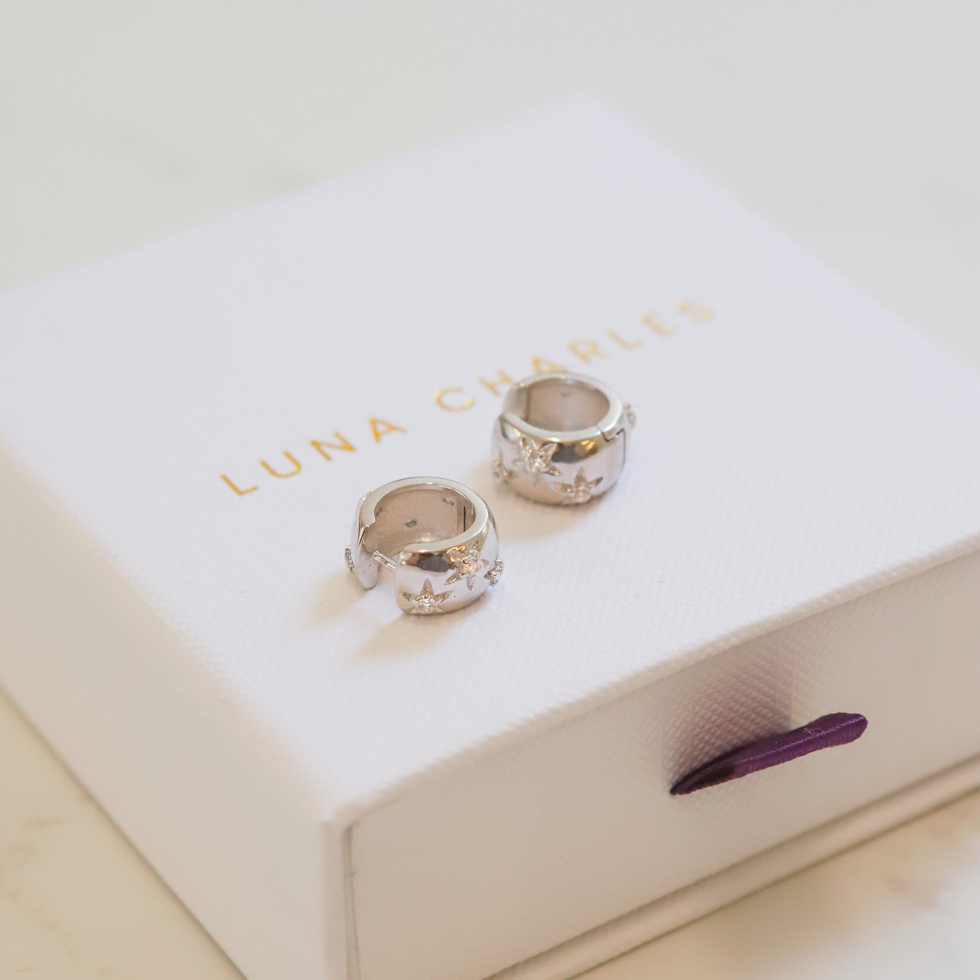 Thea Chunky Star Huggie Earrings | 925 Sterling Silver