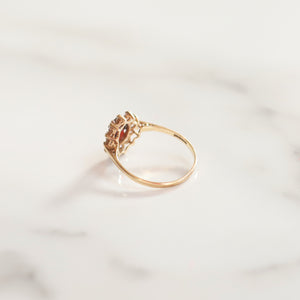 Vintage Beryl Red Garnet Halo Ring | UK Size T | 9ct Gold