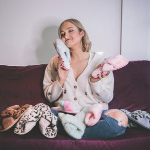 Blossom Faux Fur Slippers - Pink - Luna Charles | accessories, comfort, dawn, everyday, faux fur, fluffy, pink, slippers | 